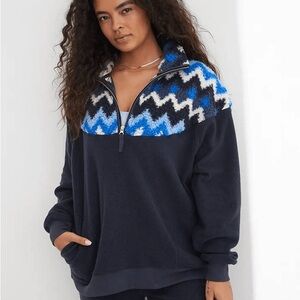 Aerie Navy and Blue Zigzag Women's Hoodie